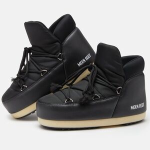 Black Moon Boots